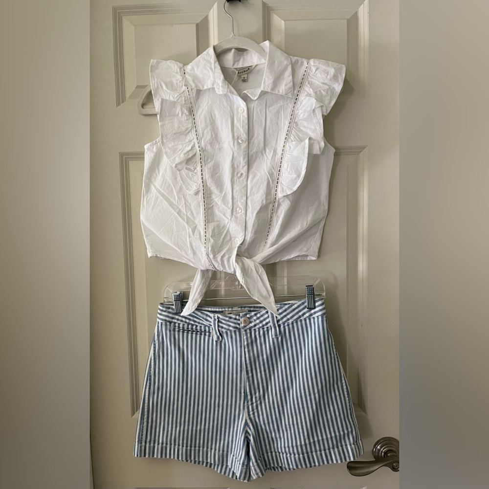 Madewell Emmett Railroad Stripe Shorts, size 28 light blue/white